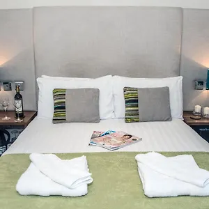 Base Serviced - Road Apartamento Chester